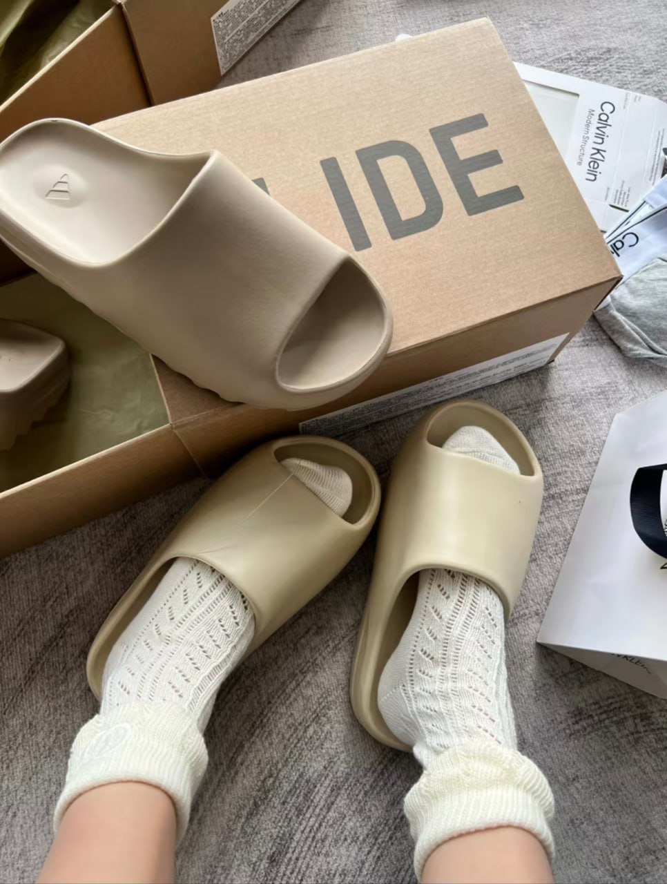 Adidas Yeezy Slide Sandals [14 styles]