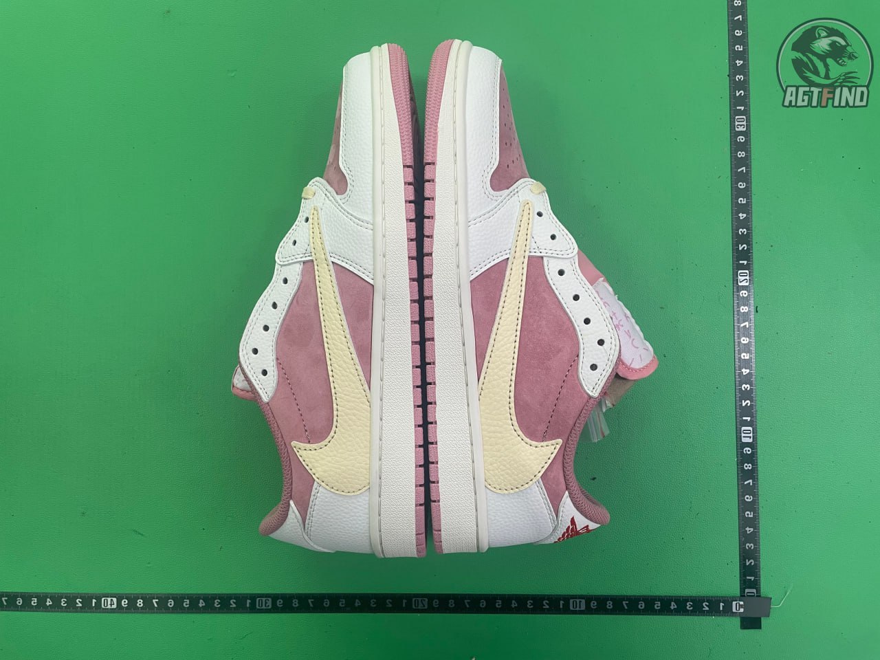 Nike Air Jordan 1 Low OG SP Sneakers [16 styles]