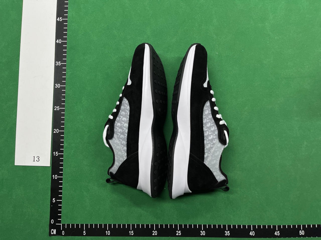 Dior B22 Sneakers [35 styles]