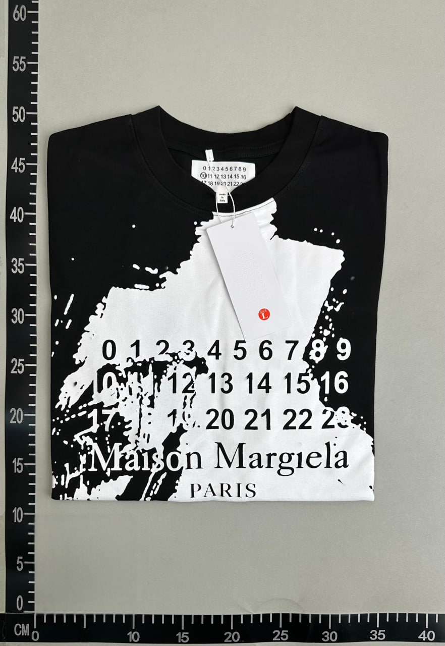 Maison Margiela Calendar Print T-Shirts [40 styles]
