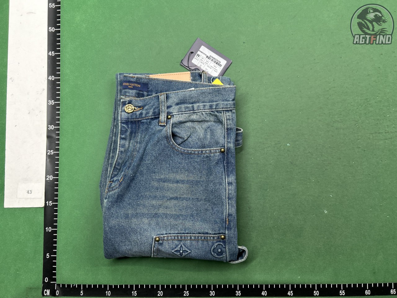 Louis Vuitton Monogram Cargo Pants [24 styles]