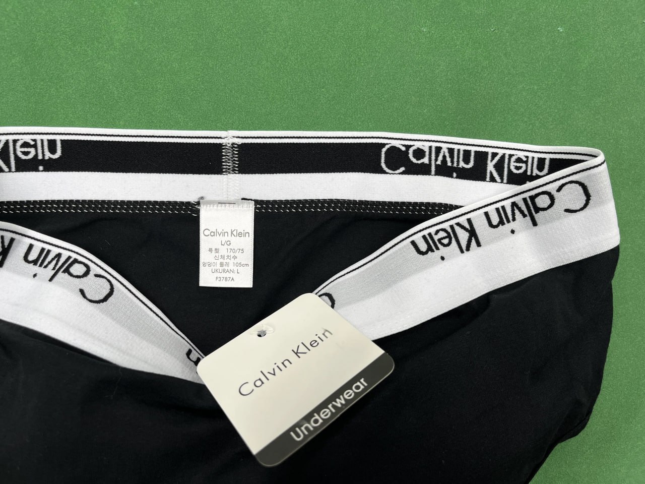 Calvin Klein Underwear Bra and Panty Set [3 styles]