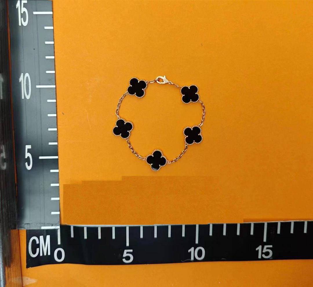 V Gold High Version Clover Bracelets [40 styles]