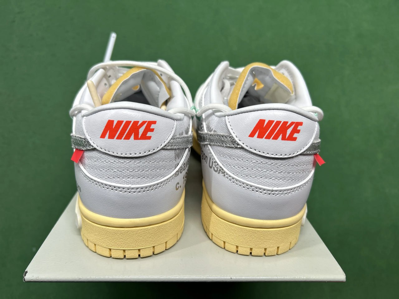 Nike Dunk Low Off-White Sneakers [32 styles]