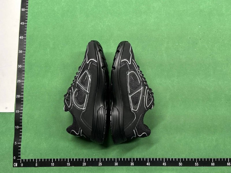 Dior B22 Sneakers [38 styles]