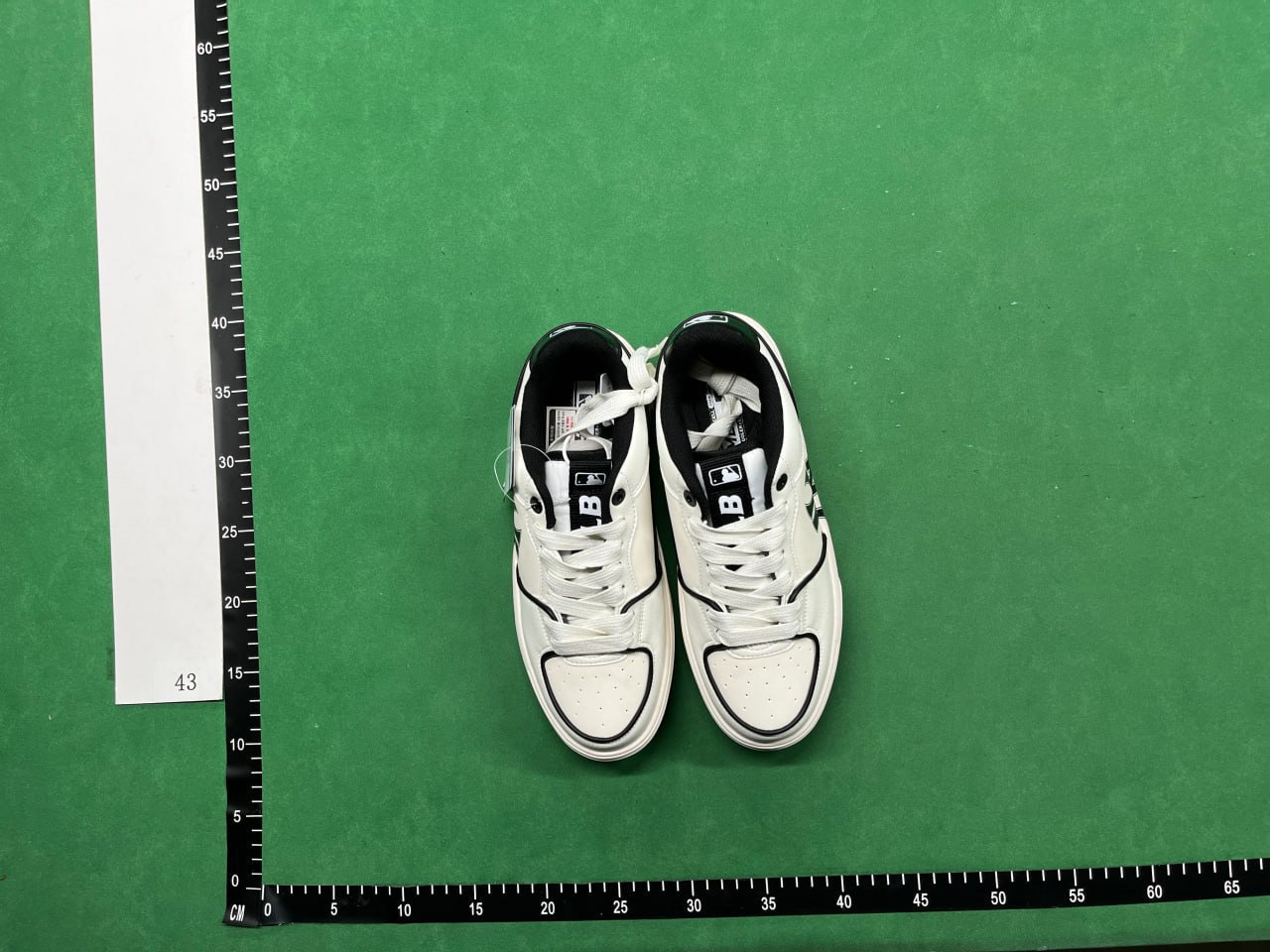 New York Yankees x Nike SB Dunk Low Sneakers [3 styles]