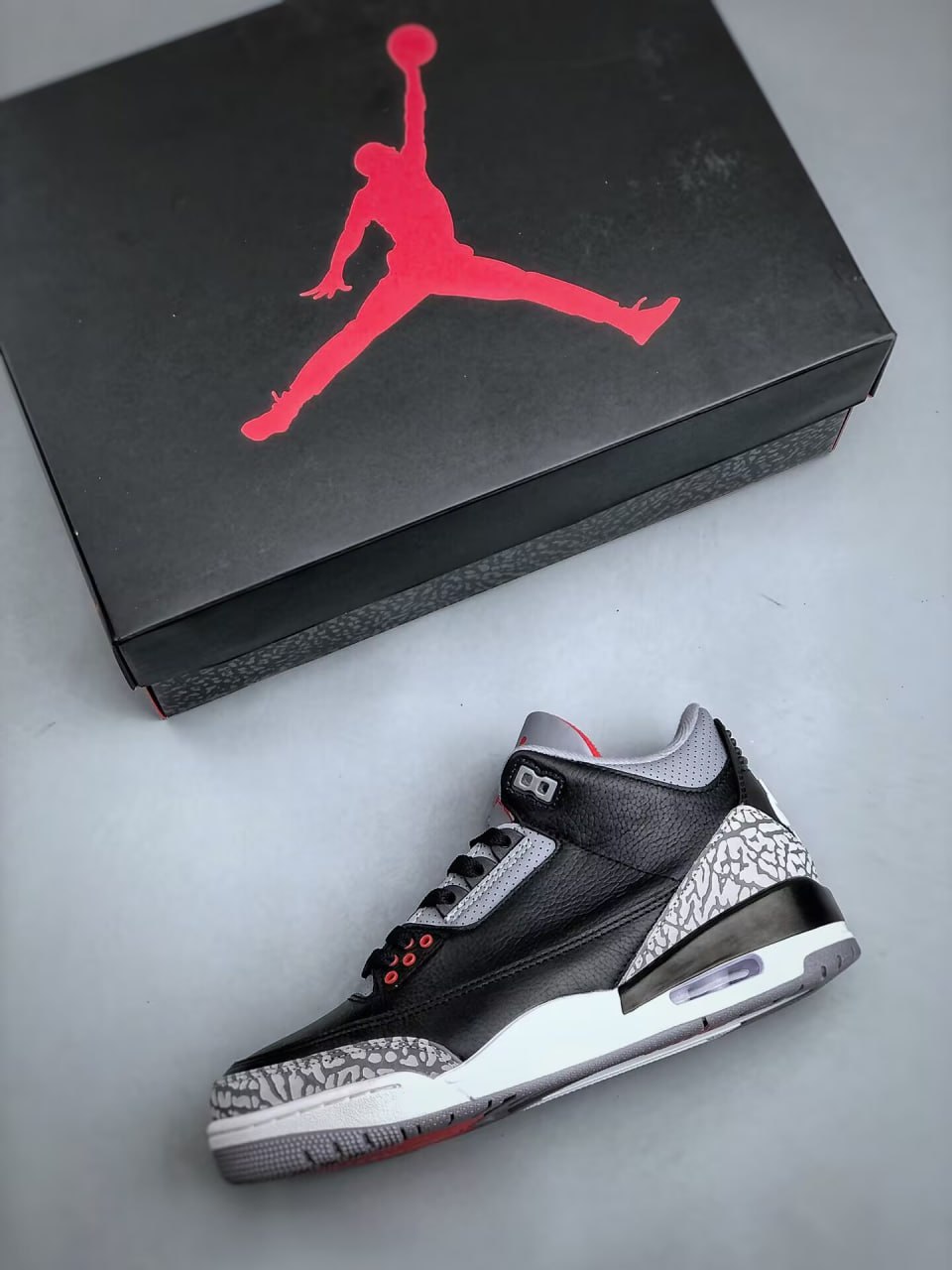 Nike Air Jordan 3 Sneakers