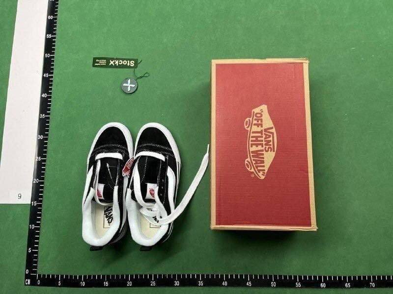 Vans Old Skool Sneakers [40 styles]