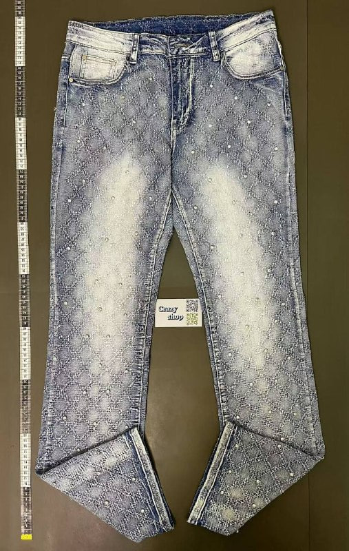 Balmain B22 Distressed Jeans [1 style]