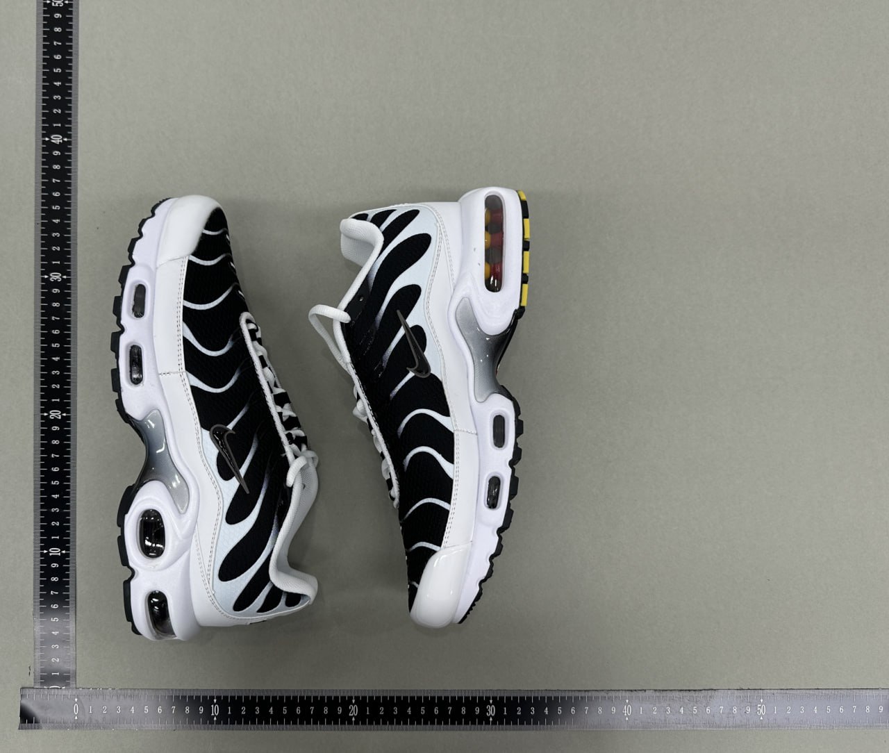 Nike Air Max Plus Sneakers [10 styles]