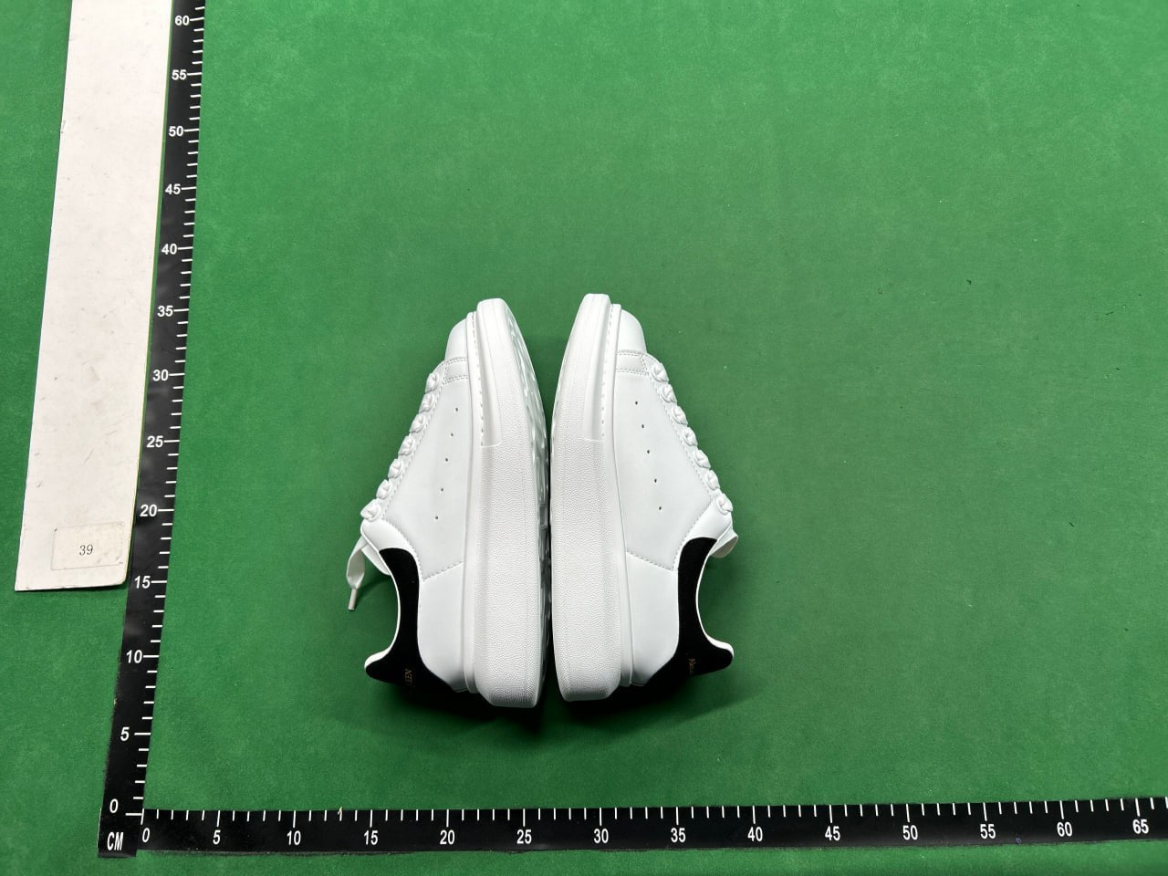 Alexander McQueen Oversized Sneakers [32 styles]