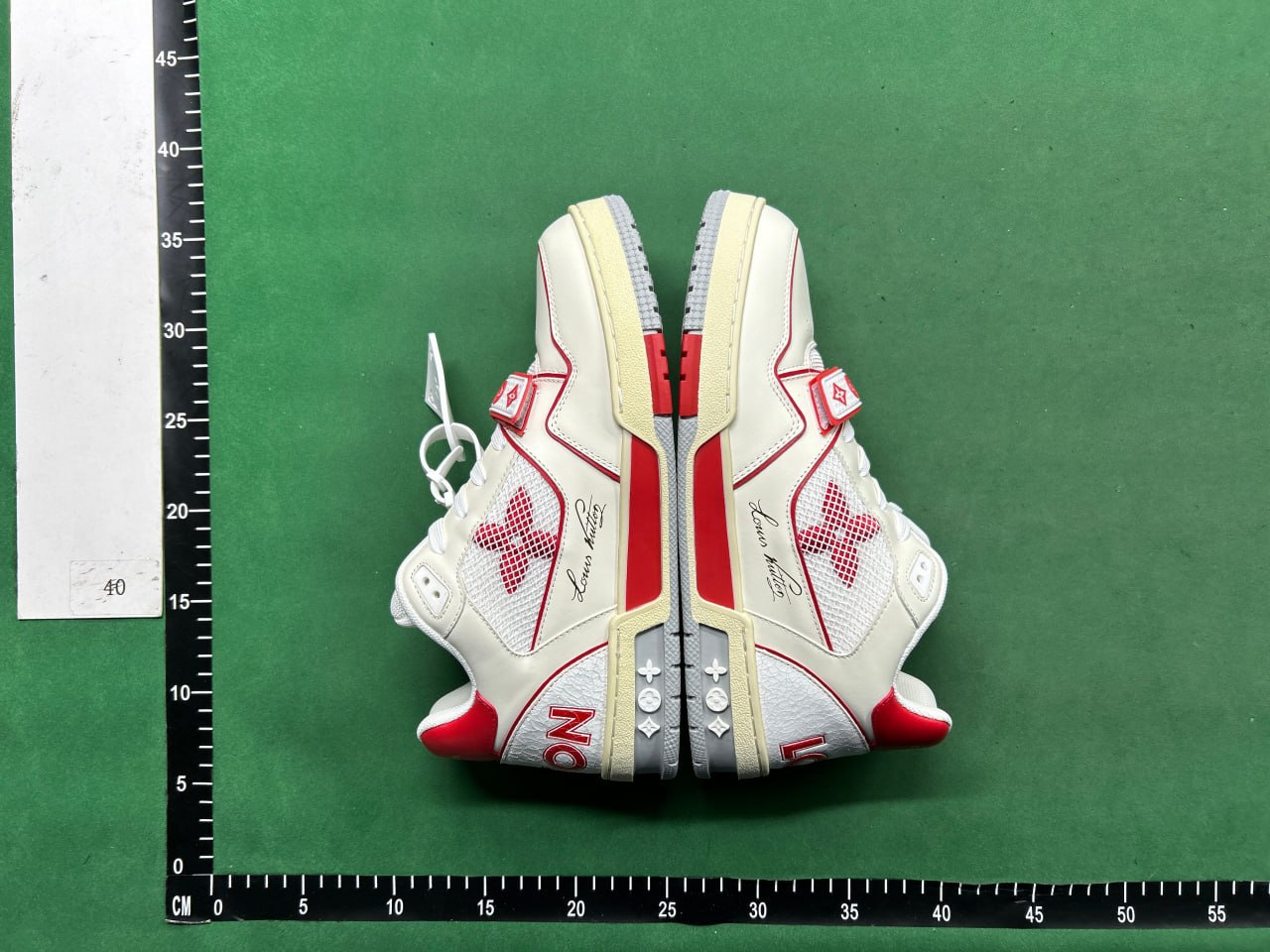 Louis Vuitton B22 Sneakers [29 styles]