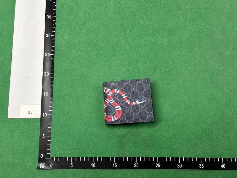 Louis Vuitton Monogram and Damier Canvas Wallets [11 styles]