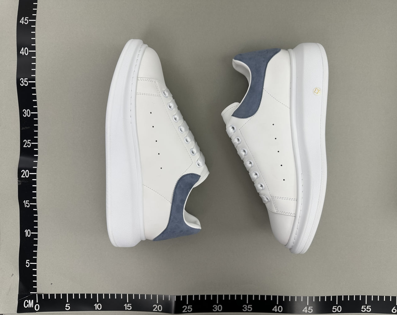 Alexander McQueen Oversized Sneakers [25 styles]