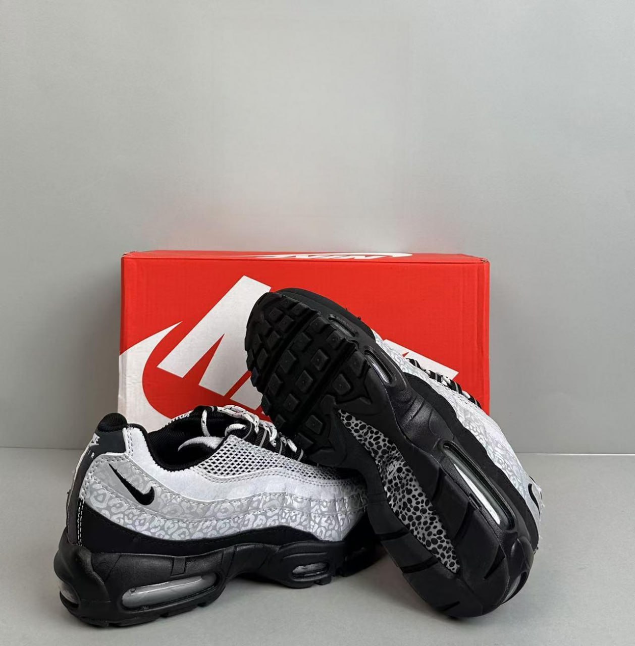 Nike Air Max 95 Sneakers [18 styles]