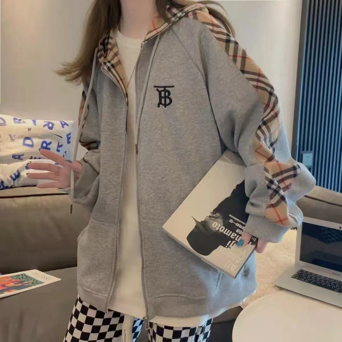 Burberry Check Hoodie/Sweater [37 styles]