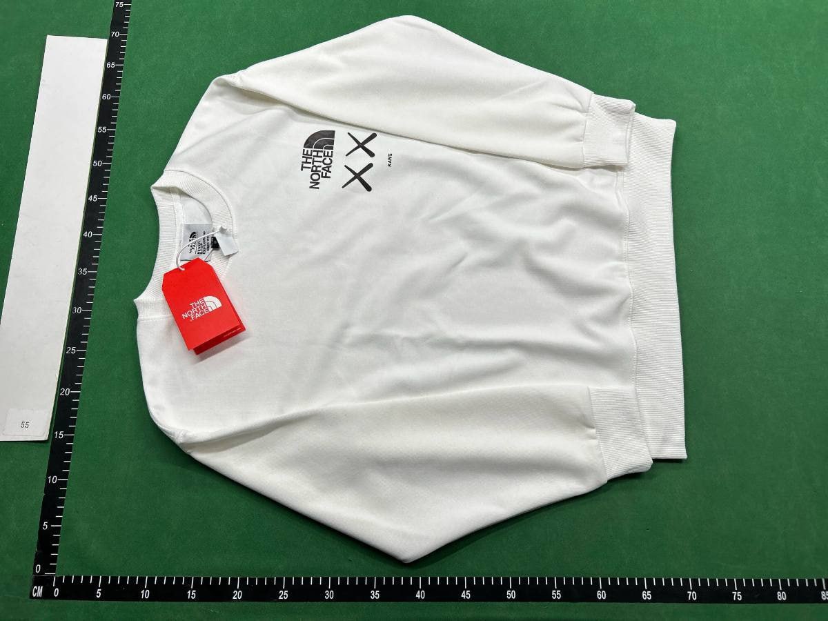 The North Face Graphic Sweatshirts [39 styles]