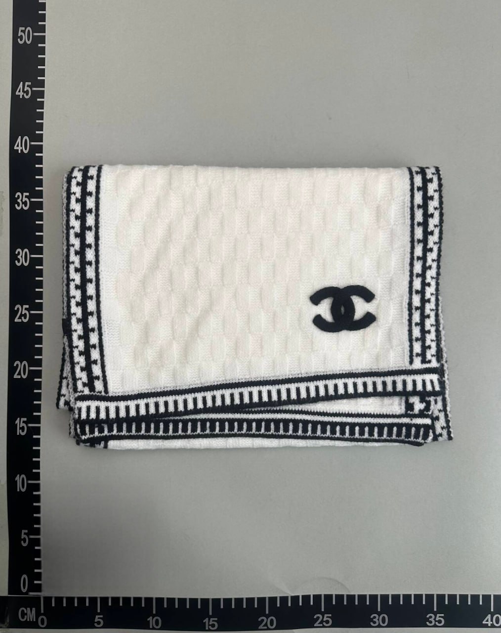 Chanel CC Logo Scarf [15 styles]