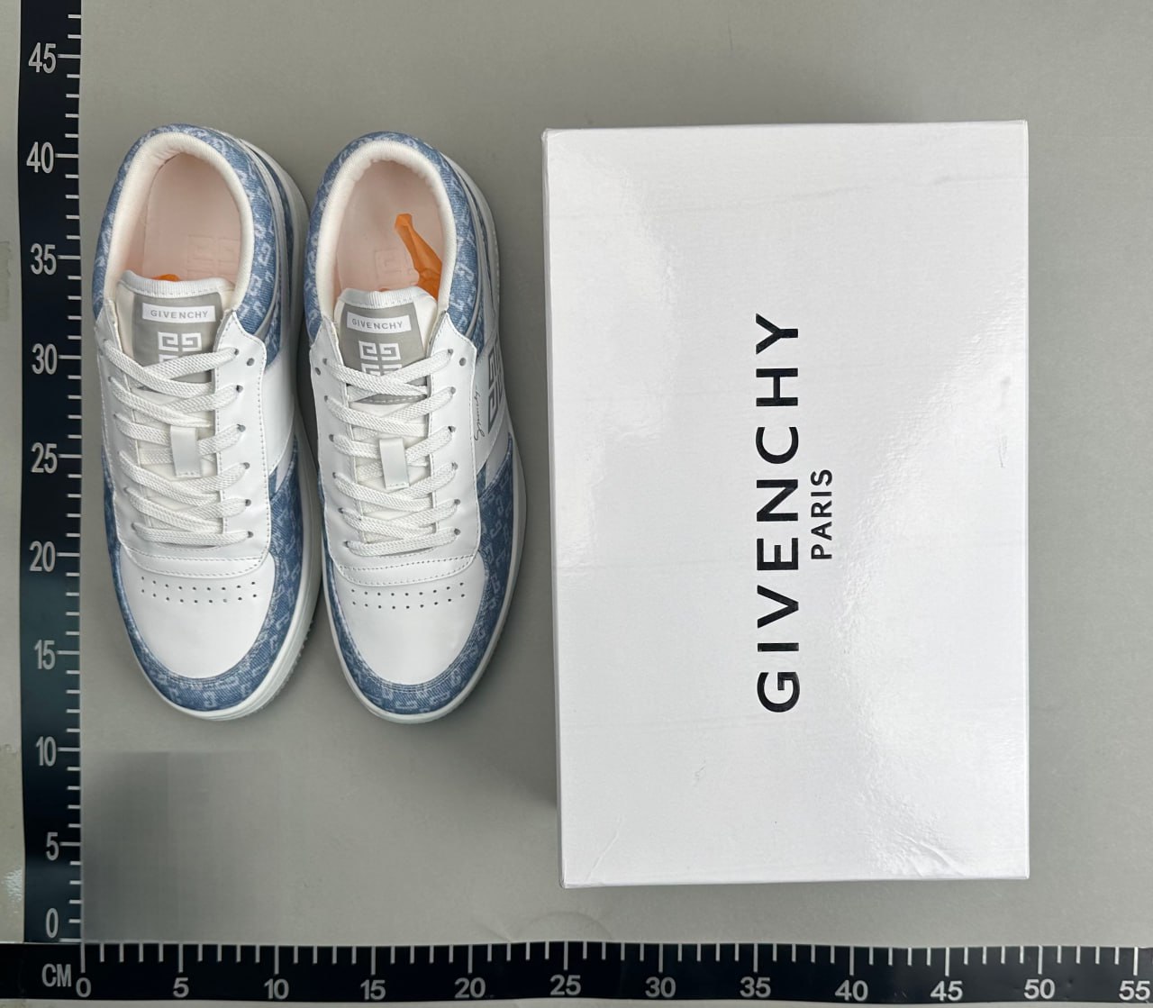 Givenchy B22 Sneakers [12 styles]