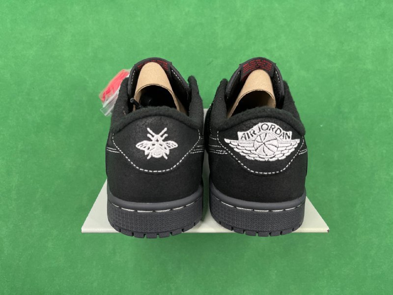 Nike Dunk Low Sneakers [33 styles]