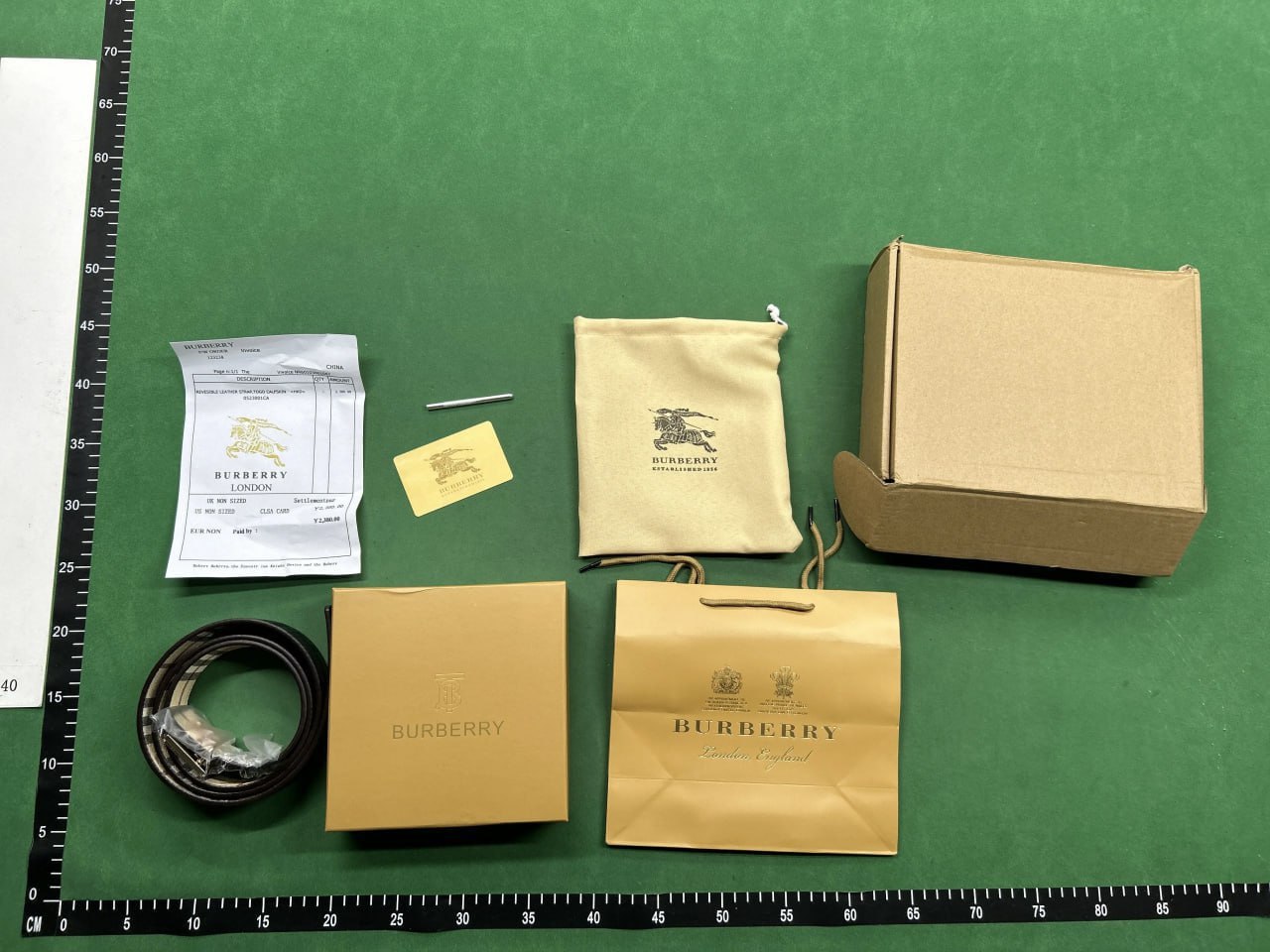 Burberry TB Monogram Belt / Louis Vuitton LV Initiales Belt [40 styles]