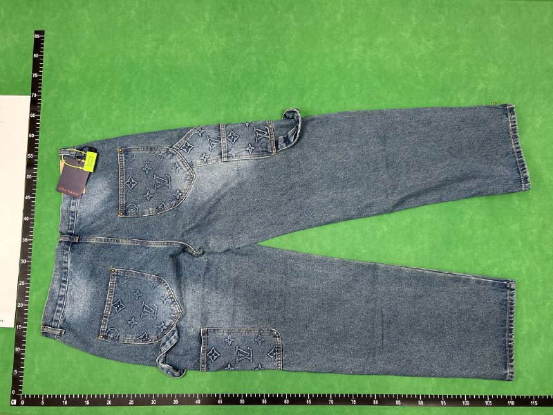 Louis Vuitton Monogram Cargo Pants [20 styles]