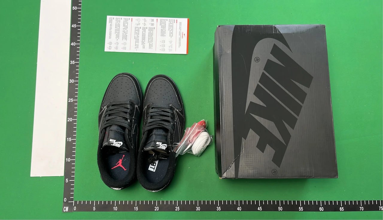 Nike Dunk Low Sneakers [33 styles]