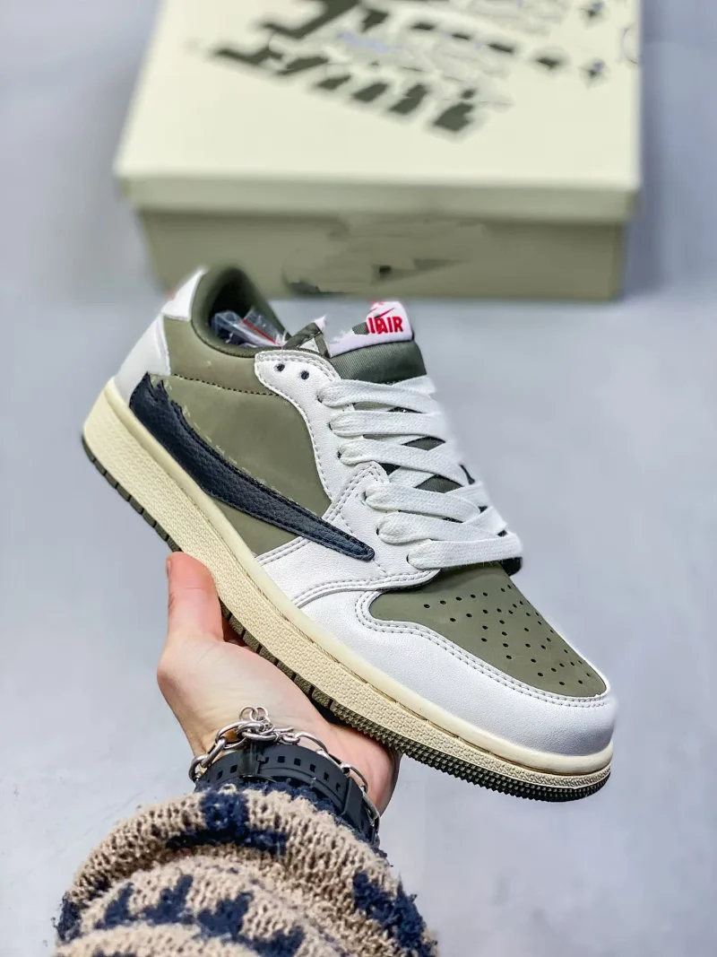 Air Jordan 1 Retro Low OG