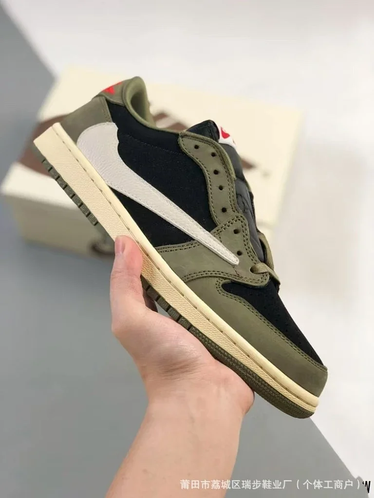 Air Jordan 1 Retro Low OG